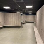 gavle-tunnplat-inspiration-16 Inredning i kapprum med plåt som liknar trä