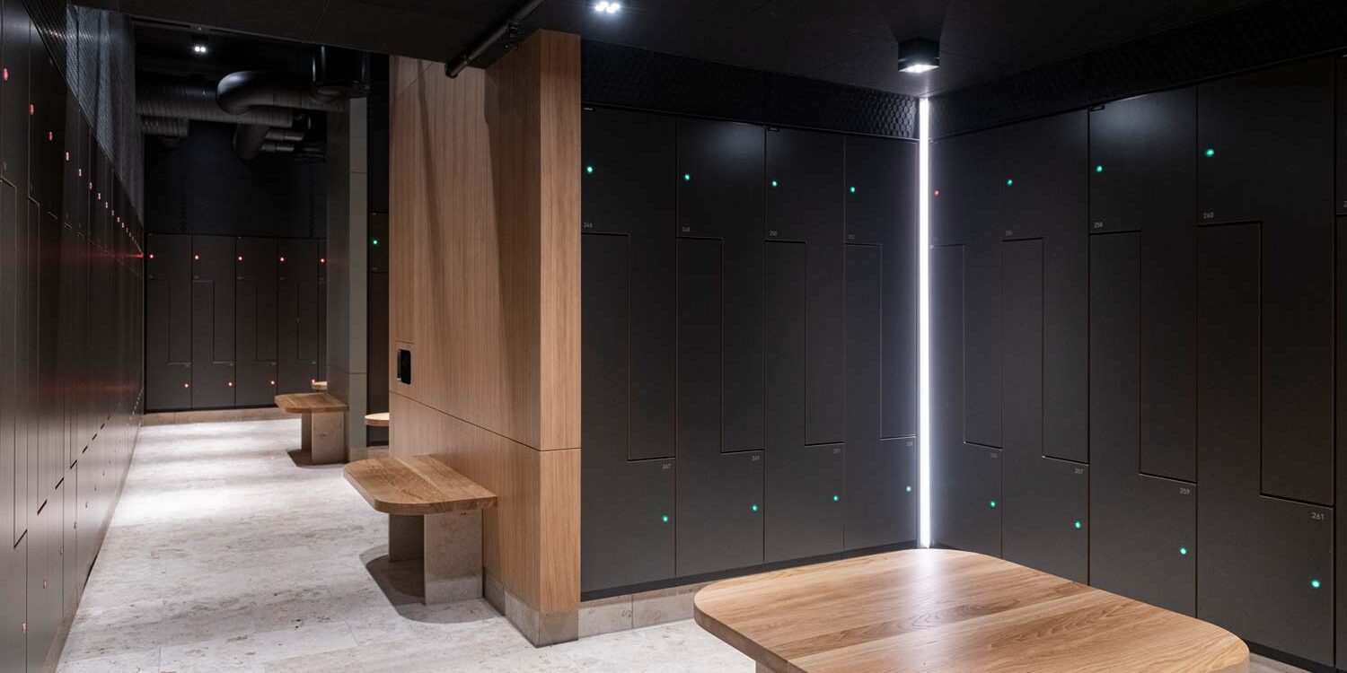 Svarta skåp i plåt från Gävle Tunnplåt